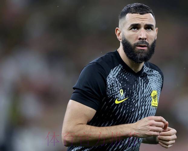 记者:本泽马没有问题 可以出战塞维利亚 记者:本泽马没有问题 可以出战塞维利亚