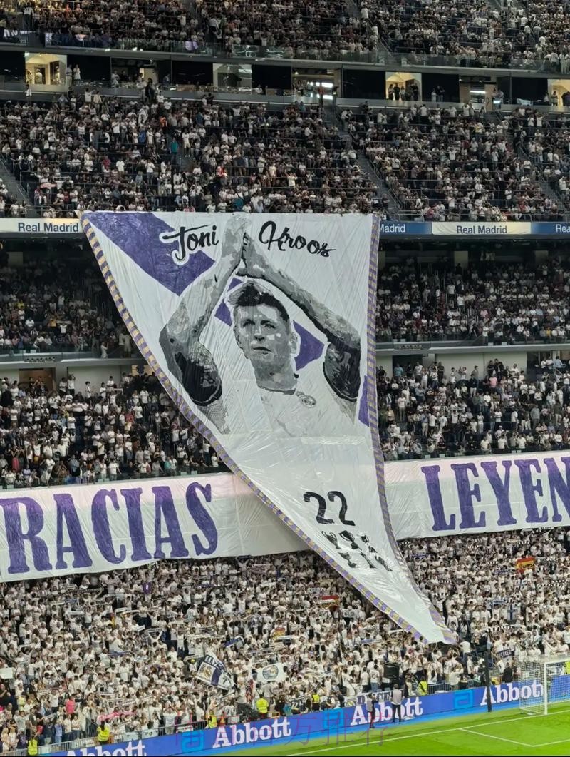 克罗斯谈未来:我将留在皇马再踢两年 克罗斯谈未来:我将留在皇马再踢两年